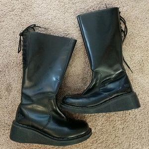 Dr. Marten's Womens size5 leather boots 3A34 RARE